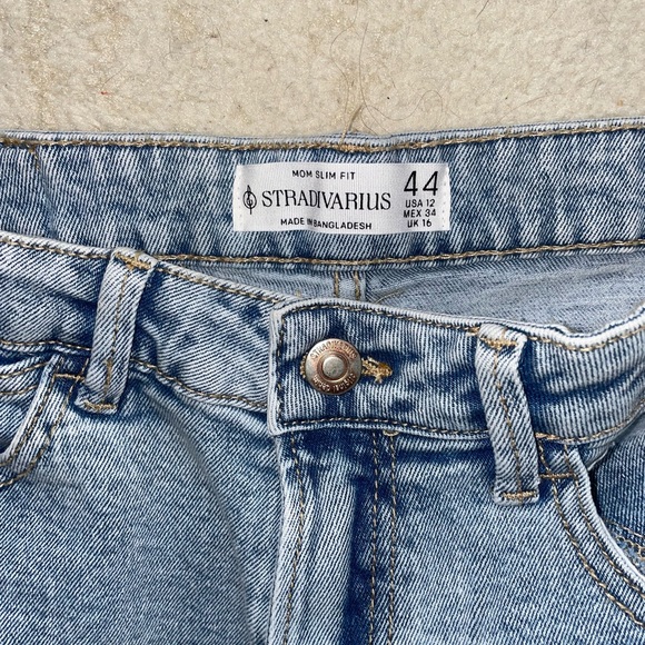 Stradivarius jean shorts - Picture 3 of 4